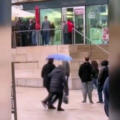 Avrupa'nın göbeğinde, Türk bayrağı açtığı için sırtından bıçakladılar!