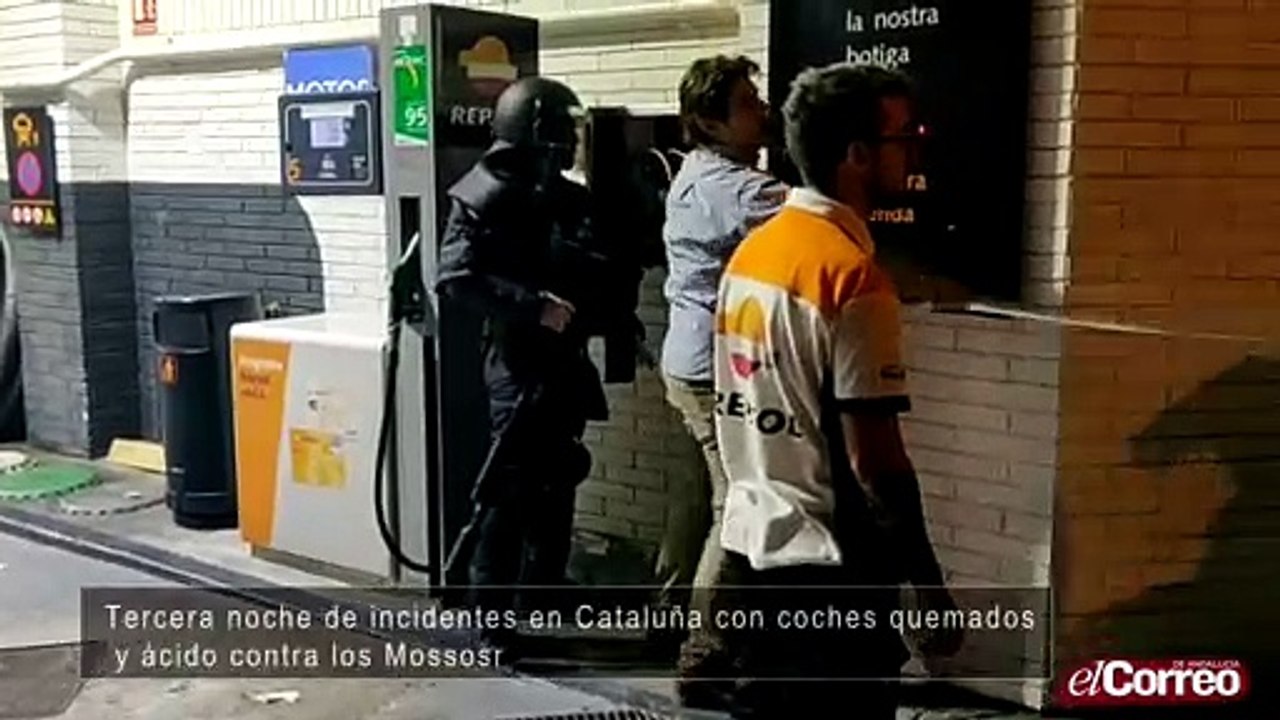 Tercera noche de incidentes en Cataluña con coches quemados y ácido contra los Mossos