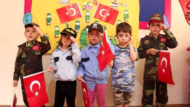 Manisa minik öğrencilerden mehmetçiğe duygulandıran destek