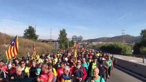 Milers de persones avancen per la C-16 cap a Barcelona
