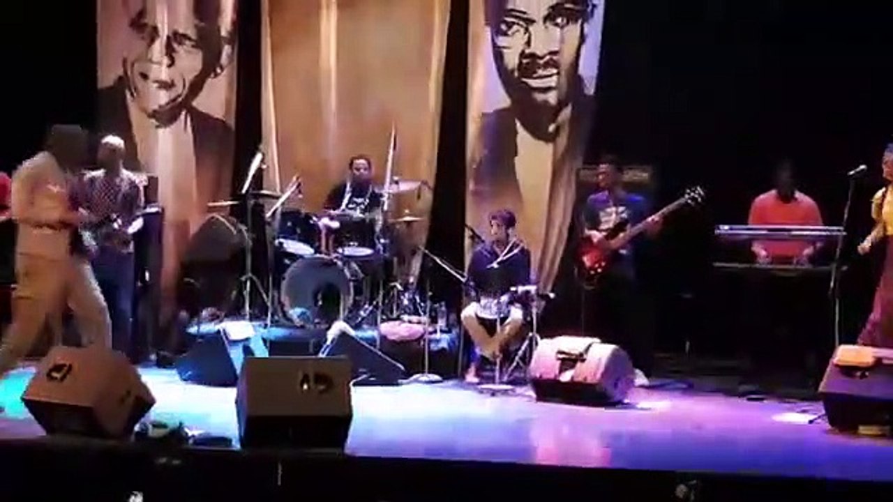 Live 1ère PARTIE: Concert de présentation du nouvel album de TIKEN JAH FAKOLY "Le monde est chaud"