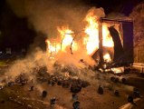TEM'de tekstil malzemesi yüklü tır alev alev yandı