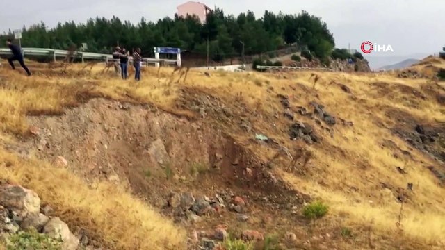 Okul yolunda feci kaza...Türkçe öğretmeni okul yolunda geçirdiği trafik kazasında hayatını kaybetti