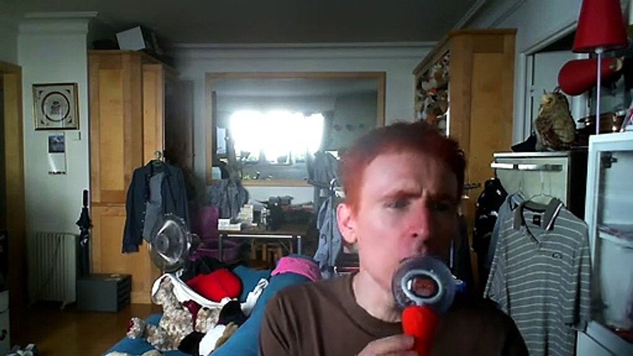 Wiwi égratigne "maintenant" de Caroline Costa & Nyco Lilliu