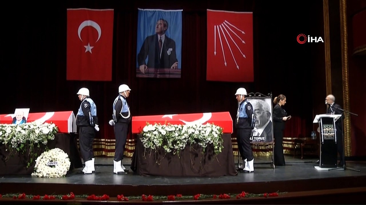 Hayatını kaybeden iki eski bakan Orhan Birgit ve Ali Topuz için Kadıköy'de tören düzenlendi