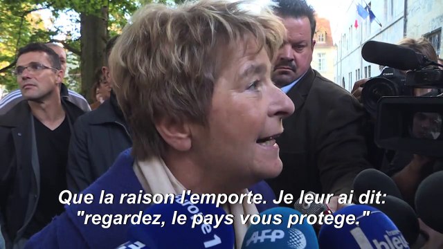 Besançon: manifestation de soutien à la mère voilée prise à partie au conseil régional