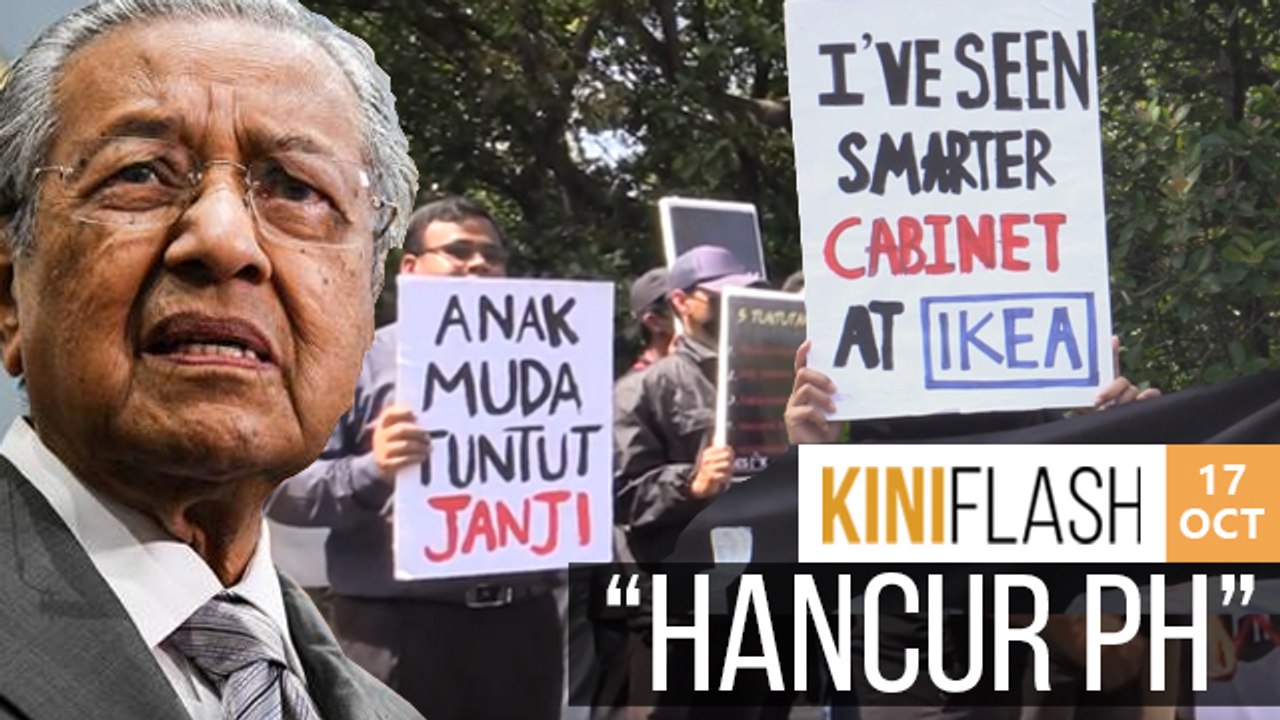 Disappointed students gather outside parliament, chant ‘destroy Harapan’ | KiniFlash - 17 Oct