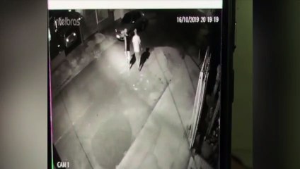 Moto de luxo: câmera flagra acusados de roubo no Bairro Canadá