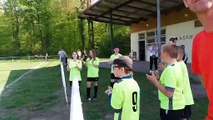 Haie d'honneur des U-11 pour la montée des seniors en D2