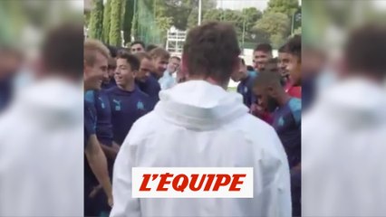 La surprise des joueurs pour l'anniversaire d'André Villas-Boas - Foot - L1 - OM