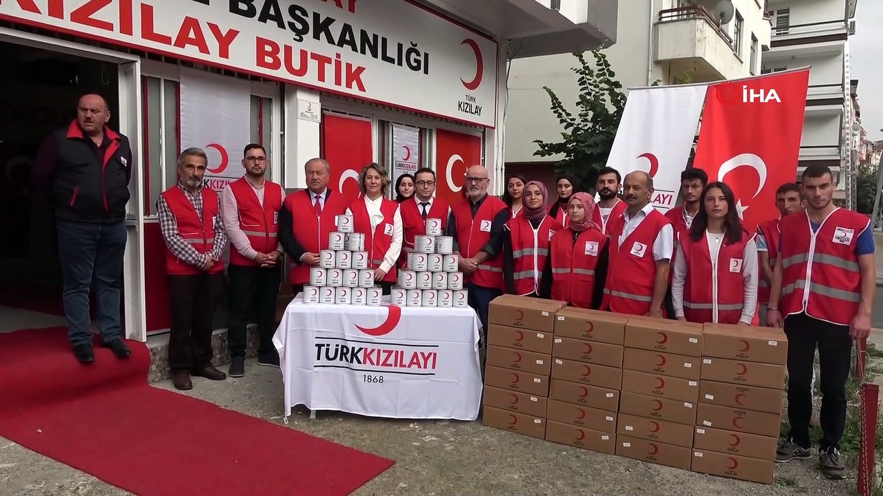 - Kızılay’ın kurban etleri ihtiyaç sahiplerine ulaşıyor- Türkiye genelinde alınan toplam 181 bin hisse, 50 ülkede 4 buçuk milyon insana ulaştırılıyor- Ordu’da da yaklaşık 3 bin aileye dağıtılacak olan kurban etlerinin dağıtımına başla...