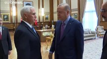 شاهد: بنس يلتقي أردوغان في محاولة أمريكية لوقف العملية العسكرية التركية في سوريا