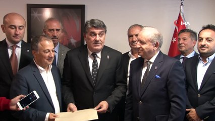 Serdal Adalı listesini teslim etti