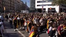 Miles de estudiantes se manifiestan en Barcelona ante la 