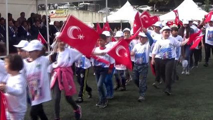 400 çocuk, unutulan sokak oyunlarını oynadı