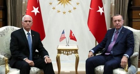 Pence ile Erdoğan görüşmesinde dikkat çeken anlar! Pence sarılmak istedi Erdoğan sadece tokalaştı