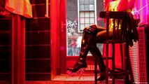 حي تجارة الجنس في هولندا - انزعاج السكان من السياح