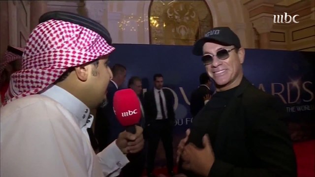 أسطورة الأكشن فاندام يتحدث عن الأكلات السعودية وكرة القدم في لقاء مميز مع صدى الملاعب