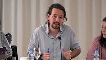 Pablo Iglesias: el cursi de Podemos se pone  prepotente con los medios de comunicación