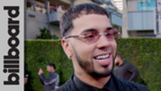 Anuel AA Talks Artist of the Year Nomination & His Performance With Ozuna | Latin AMAs 2019