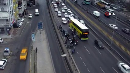 Avcılar E-5'te trafiği kilitleyen kaza: 1 yaralı