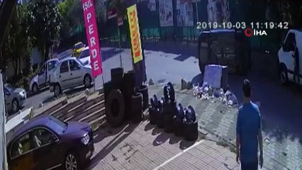 1 yaşındaki bebek, anne ve anneannenin ölümden döndüğü feci kaza kamerada