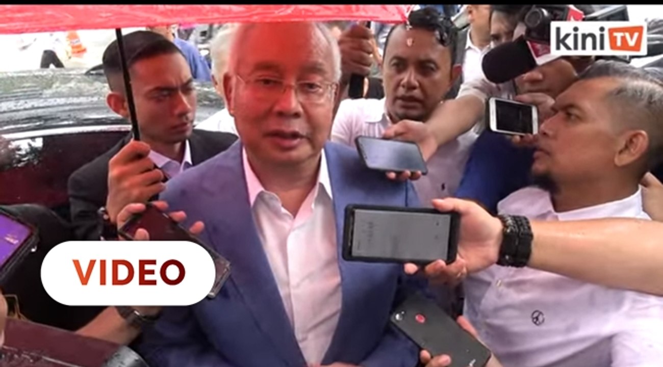 Dakwaan kes hina sultan: Najib disoal tujuan posting Facebook