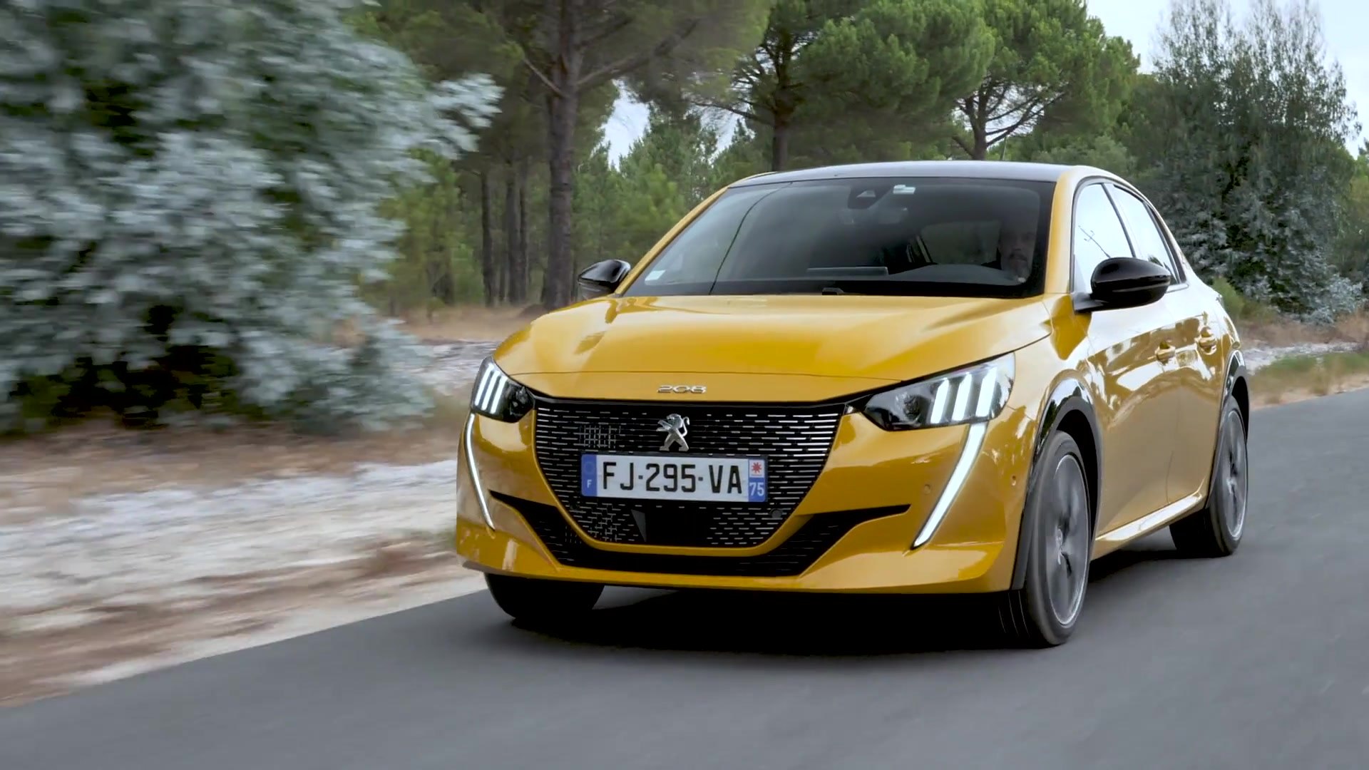 Peugeot 8 Gt Line In Faro Yellow Driving Video Video Dailymotion