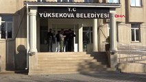 Hakkari hdp'li başkanları tutuklanan hakkari ve yüksekova belediyelerine görevlendirme