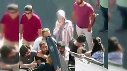 Otomobil şaha kalktı... O anlar kamerada