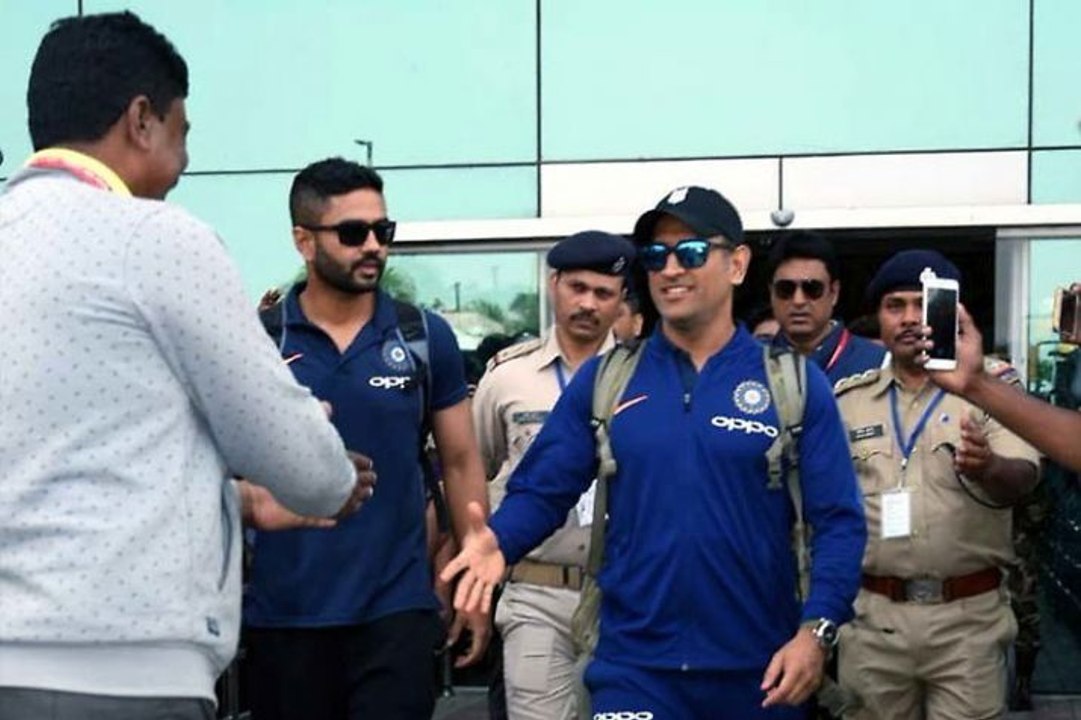 MS Dhoni Set To Attend India Vs South Africa Ranchi Test? | Oneindia Malayalam