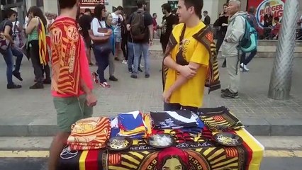 Merchandising independentista en La Sagrada Familia Barcelona