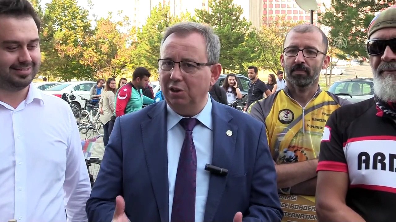 Pedal çeviren müzisyenlerin melodileri eşliğinde bisiklet turu - EDİRNE