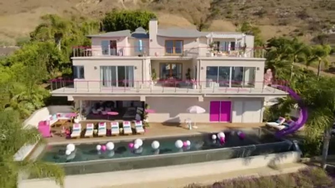 Διαμονή στη βίλα της Barbie μέσω...Airbnb