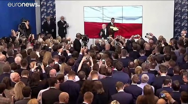 Πολωνία: Οριακή πλειοψηφία του κυβερνώντος κόμματος στην κάτω βουλή