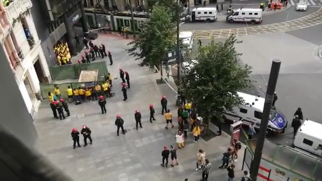 Juventudes de la IA protestan en Bilbao contra las condenas del procés