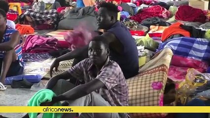 Des réfugiés paient pour être détenus en Libye