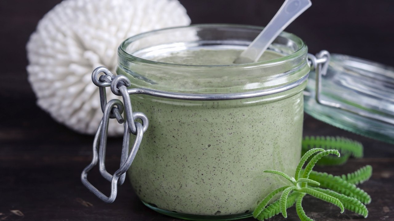 DIY : le masque cheveux purifiant à l'argile verte