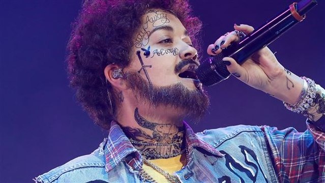 Welcher Promi steckt unter diesem Halloween-Kostüm?