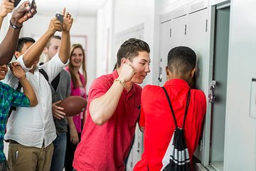 Wie kann man Mobbing in Schulen beseitigen?