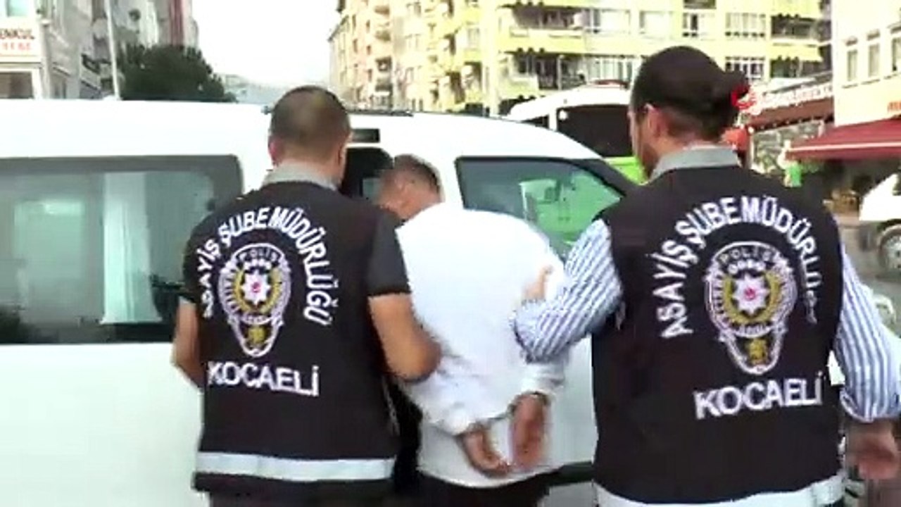 Polis kılığında genç çiftin ziynet eşyalarını gasp eden şahıs yakalandı