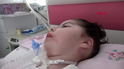 Antalya minik arife, ilk kez hareket ettirdiği elleriyle konsere çağırdı