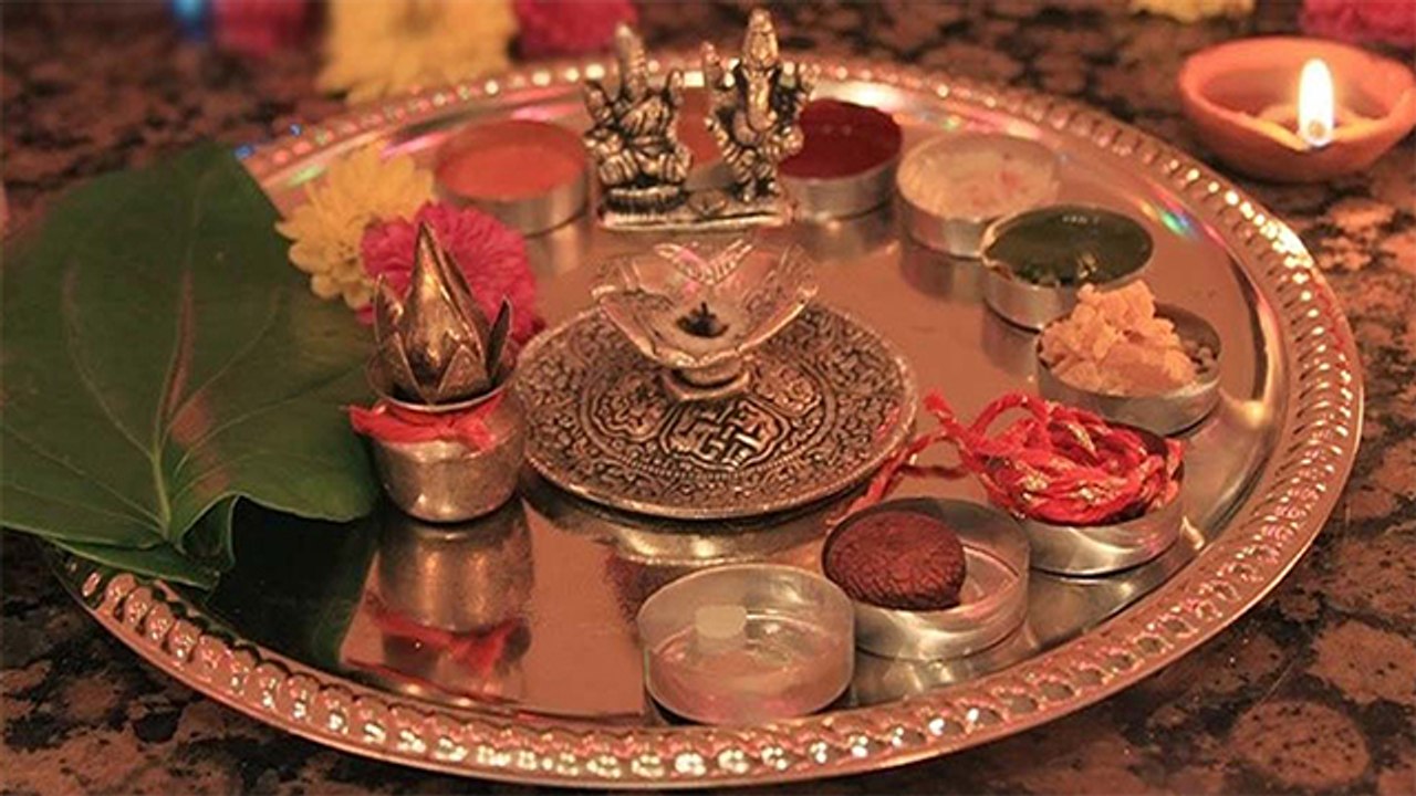Dhanteras 2019 : धनतेरस पूजन सामग्री इसके बिना अधूरी है पूजा, देखें पूरी लिस्ट | Boldsky