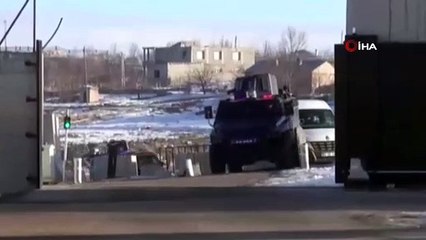 Van’da silah, mühimmat ve yaşam malzemesi ele geçirildi