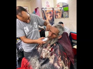 براااافو .. شباب ولاية الكاف يسعدون شيخ متشرد  Tunisie 2019