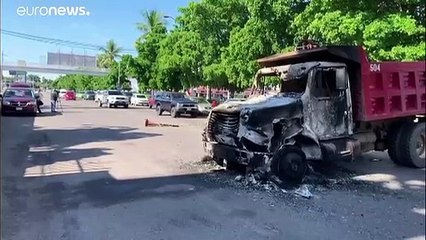 الشرطة المكسيكية تفرج عن نجل "بارون المخدرات" بعد قصف عنيف ومدفعي والرئيس يبرر القرار