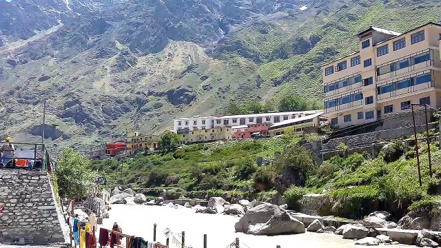 Alaknanda river Badrinath valley uttrakhand india. अलकनंदा नदी बद्रीनाथ।। चार धाम यात्रा उत्तराखंड भारत।