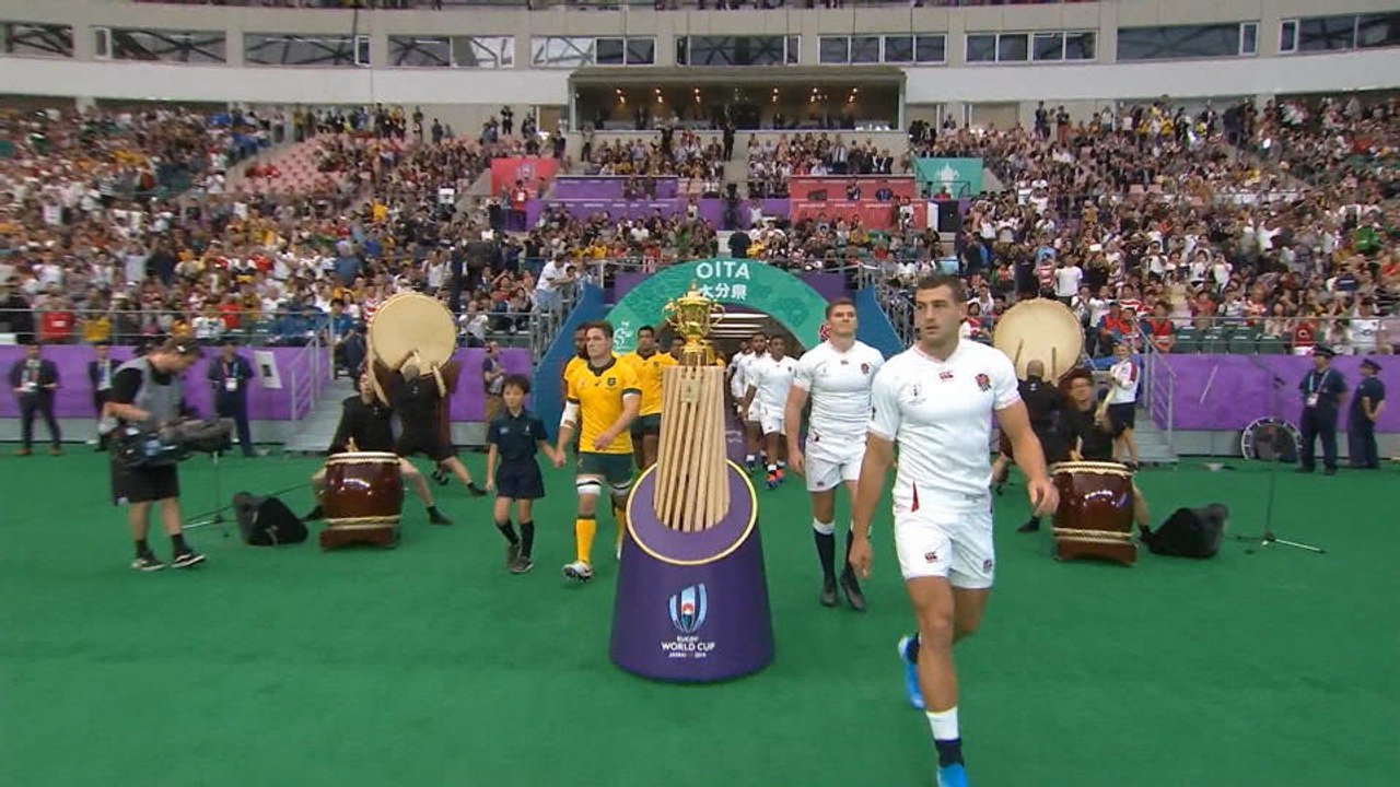 England 40-16 Australia