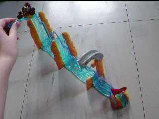 Jouet de Pâques... Oeuf Kinder! ;)