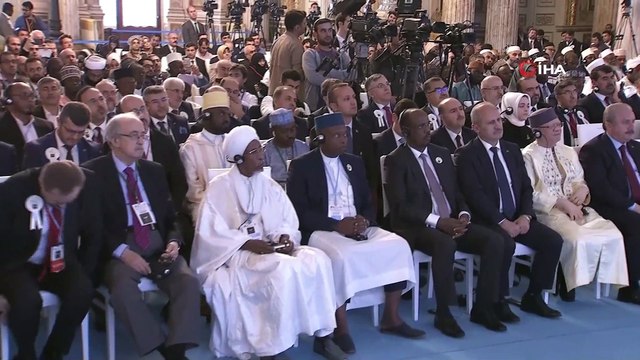 Cumhurbaşkanı Erdoğan: ' Bir asır önce söylenen 'Bir damla petrol bir damla kandan daha önemlidir' sözü tarihi bir itiraf olarak hala geçerlidir'